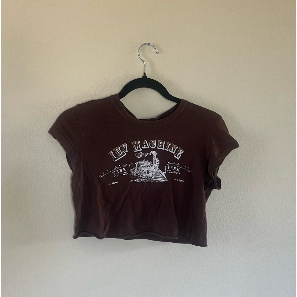 super cute cropped tee